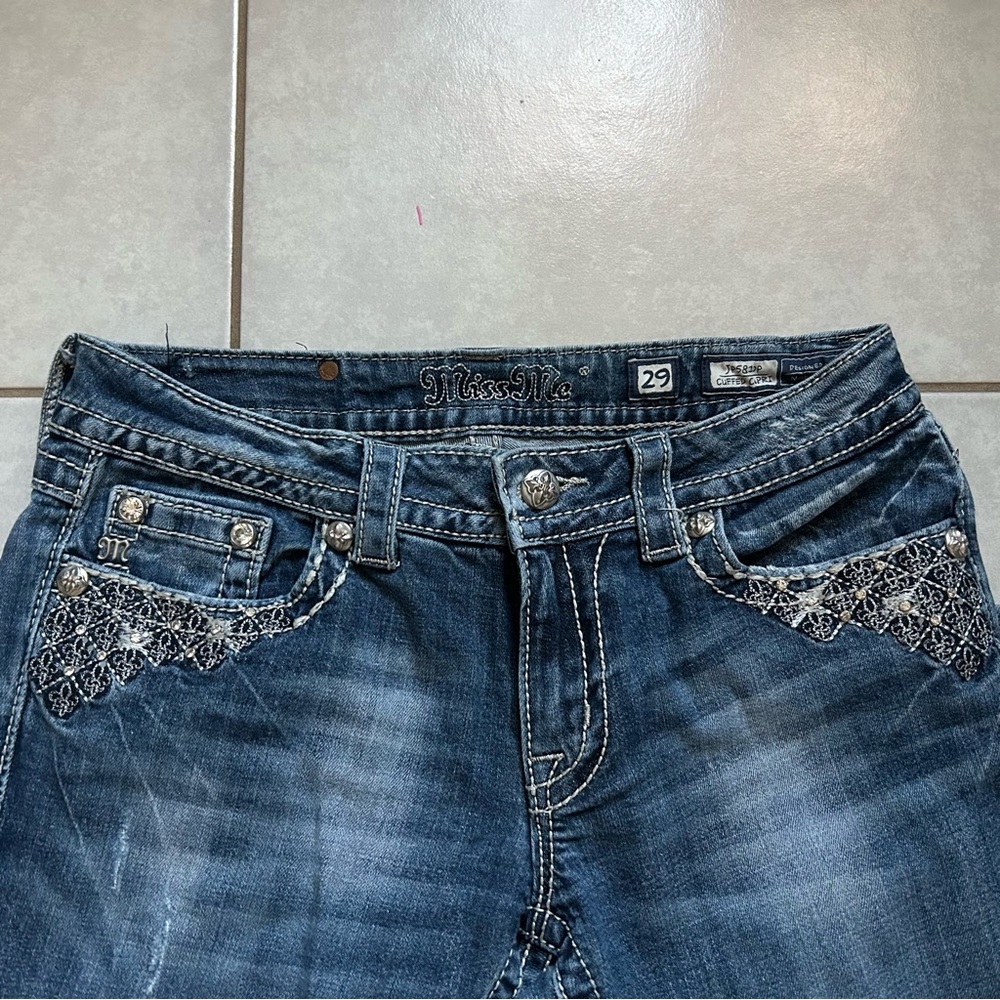 Miss Me CUFFED CAPRI size 29 - Picture 9 of 11